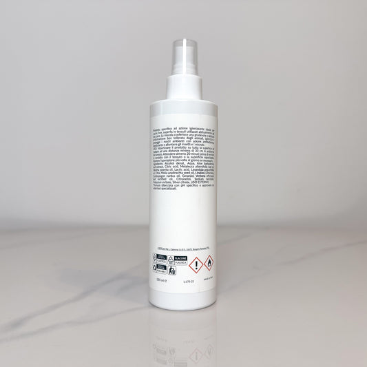 Flacone igienizzante per cani, soluzione delicata e senza risciacquo