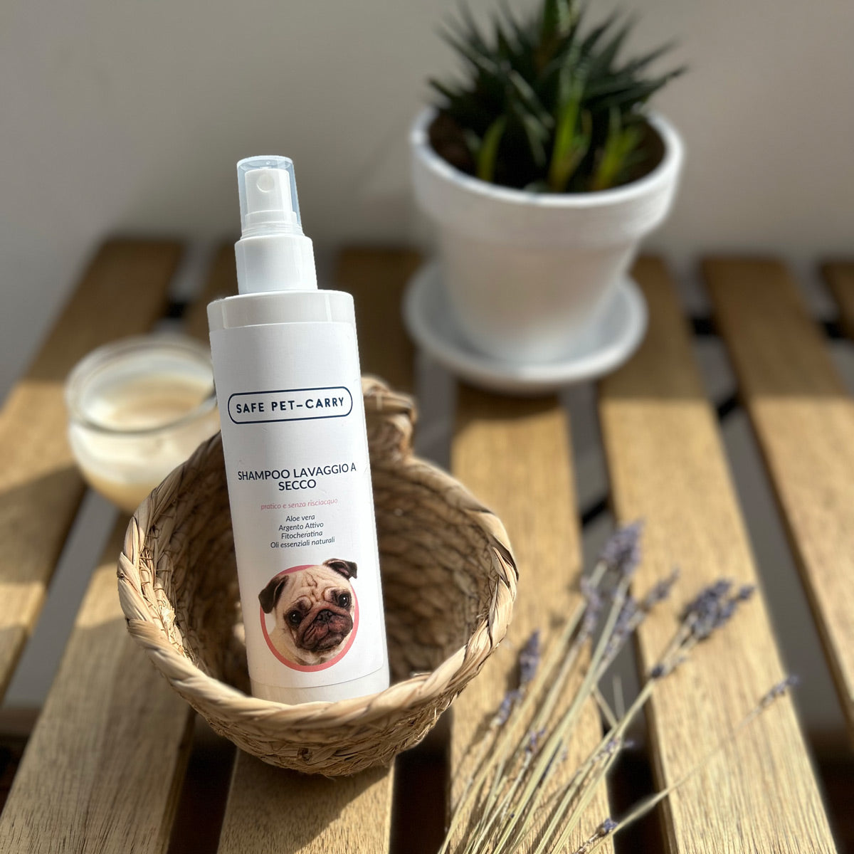 Flacone di shampoo secco Tartufo Rosa per la pulizia quotidiana del pelo