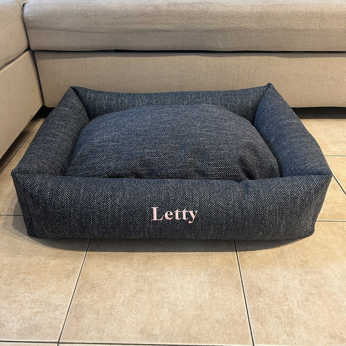 Cuccia Letty artigianale in tessuto tecnico premium