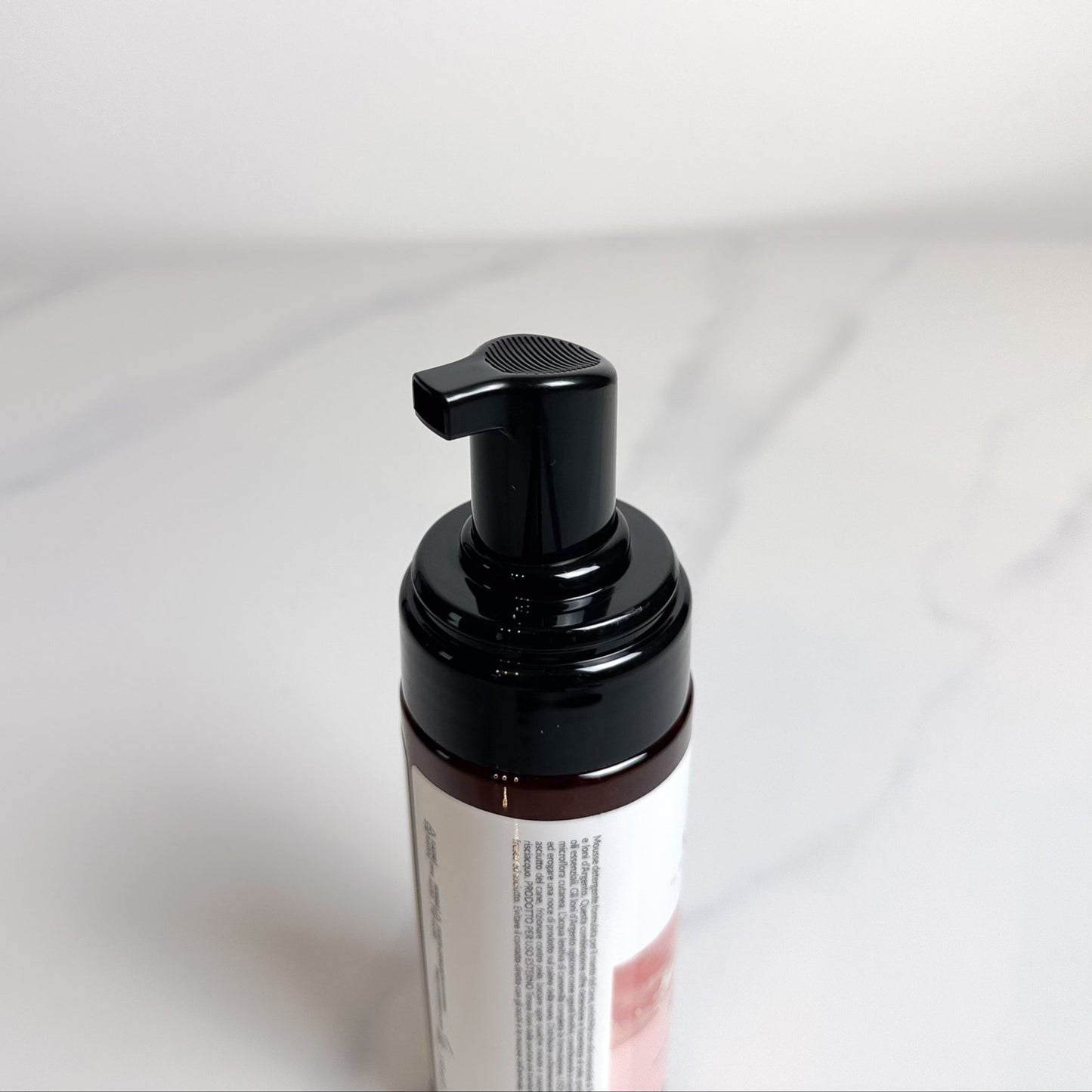 Mousse per la pulizia del manto del cane, con ingredienti naturali e profumazione leggera