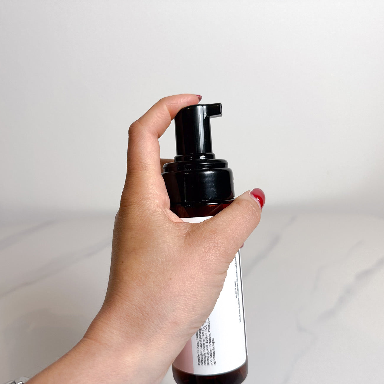 Schiuma detergente delicata per cani, adatta anche a cuccioli e cani anziani