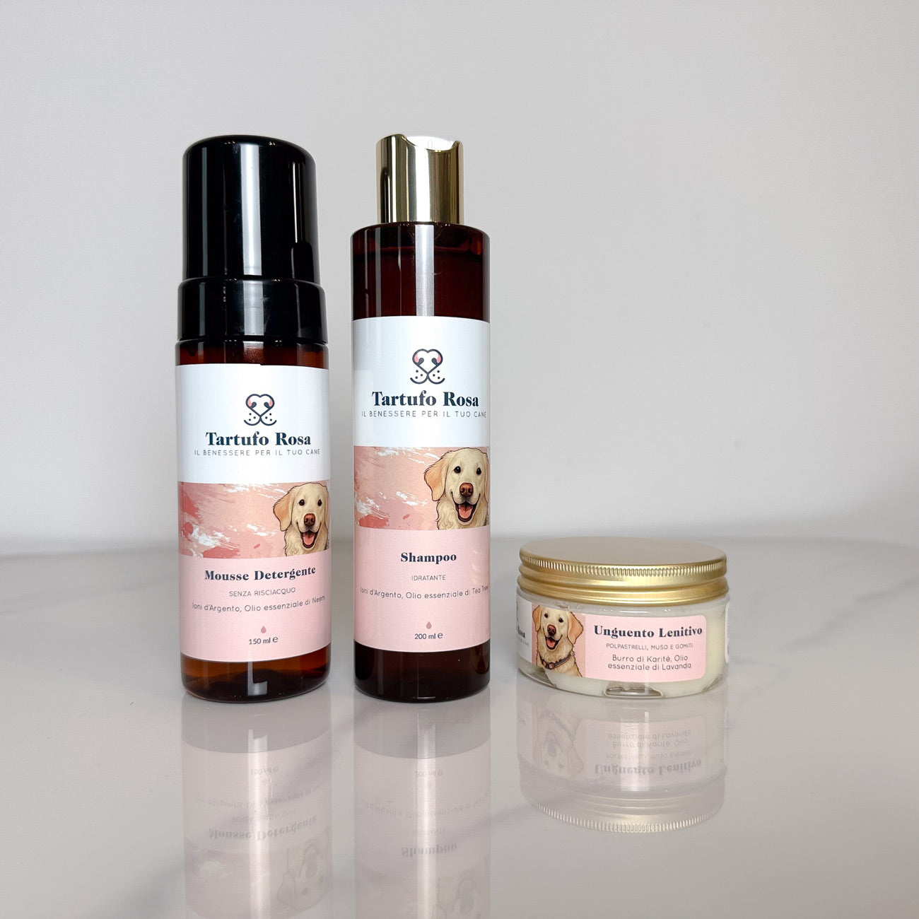 tris di prodotti per il lavaggio e la pulizia del cane