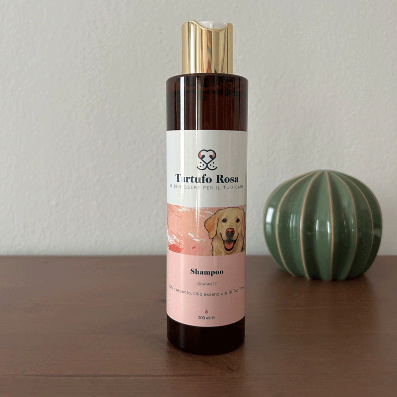 Shampoo cane idratante con formula emolliente e delicata