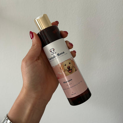 Cura e bellezza del pelo del cane con shampoo idratante Tartufo Rosa